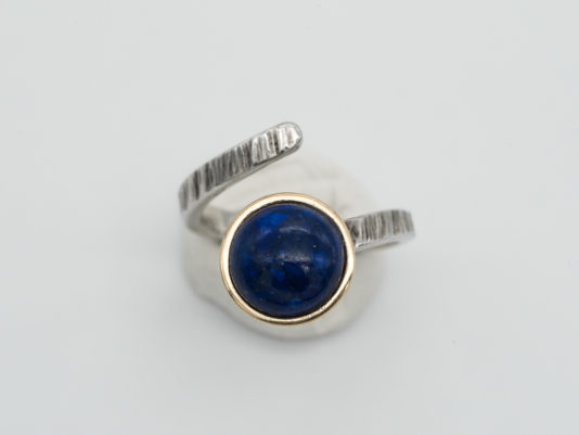 Anello in argento 925, oro 18 kt e Lapis